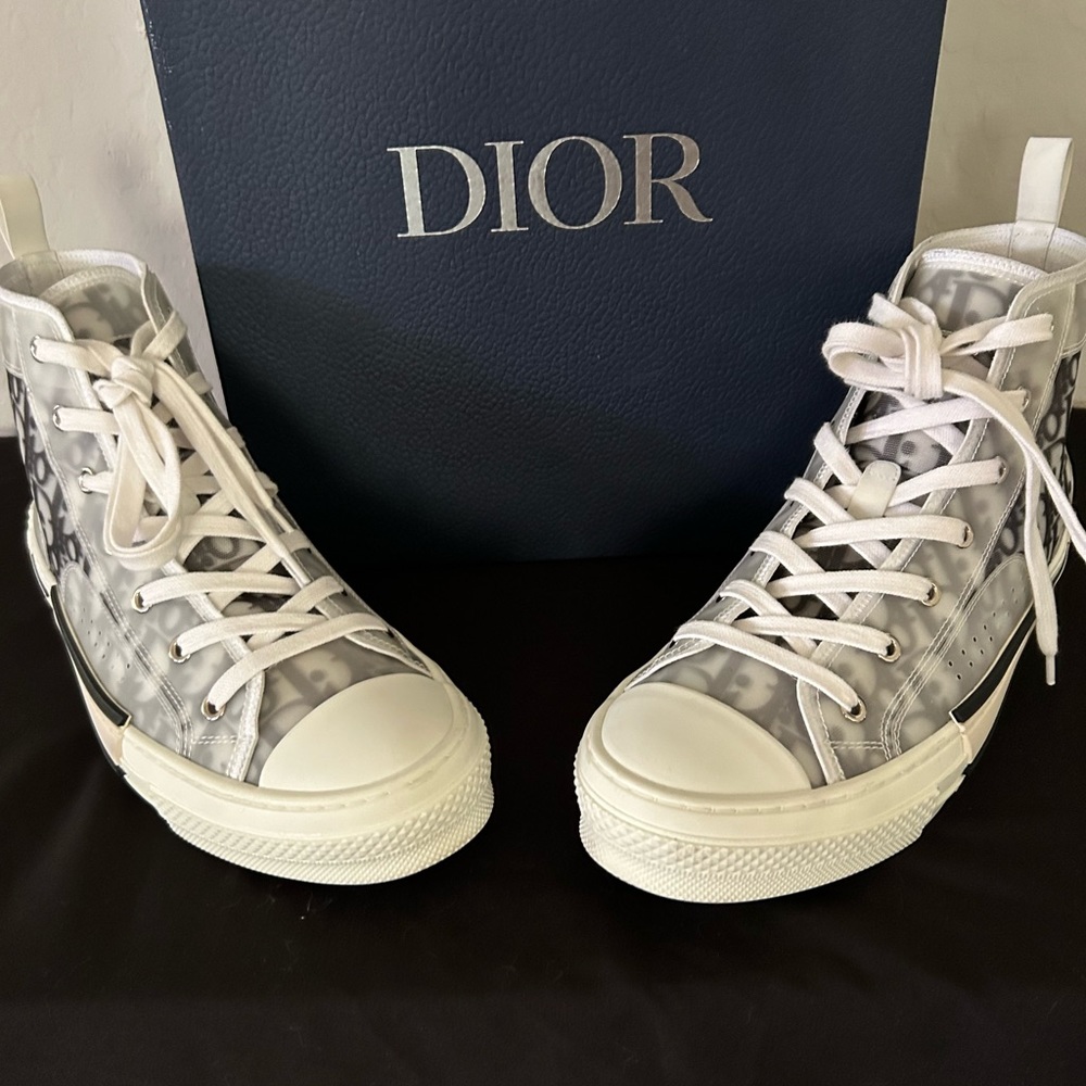 Very gently used Dior sneakers